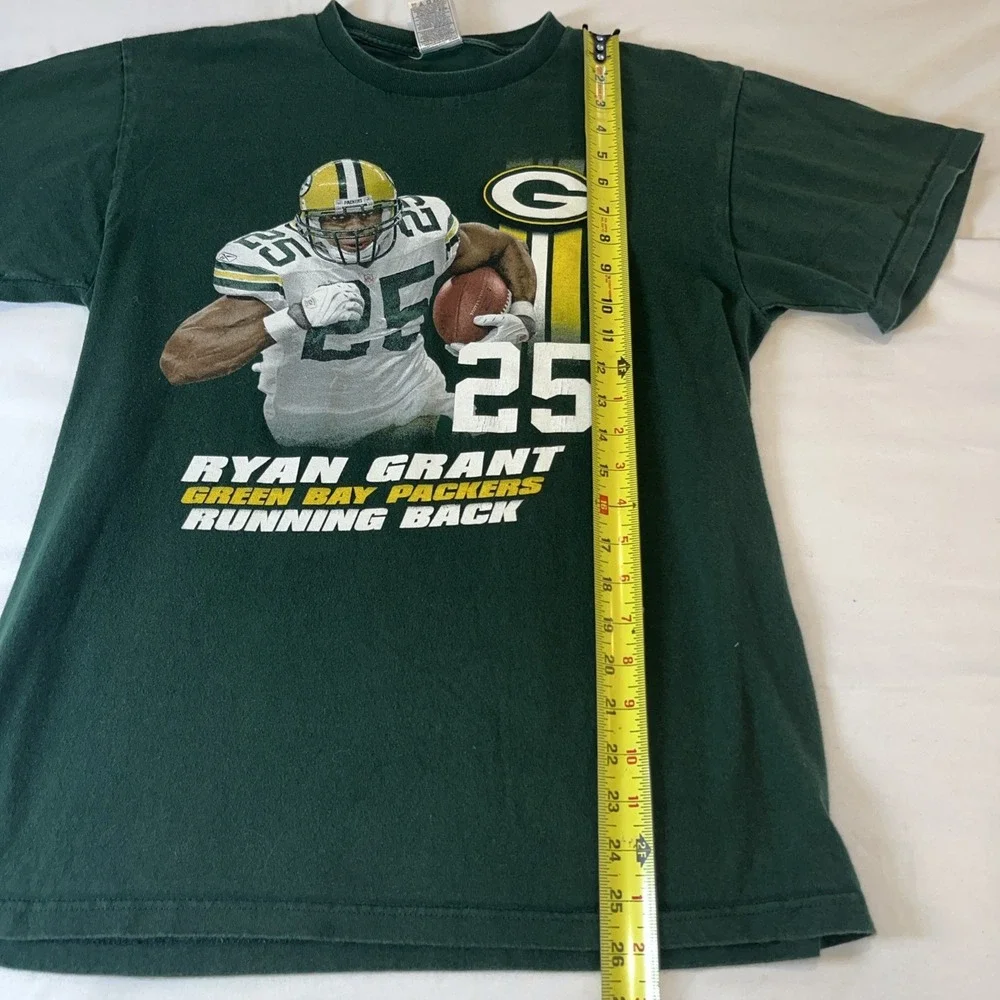 Vtg Ryan Grant Green Bay Packers T-Shirt Size Medium NFL Players Green RB‎
